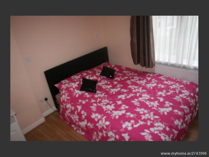 30 Derrynane Gardens, Sandymount, Dublin 4 P J O'Dwyer & Company 2743996 MyHome.ie Residential